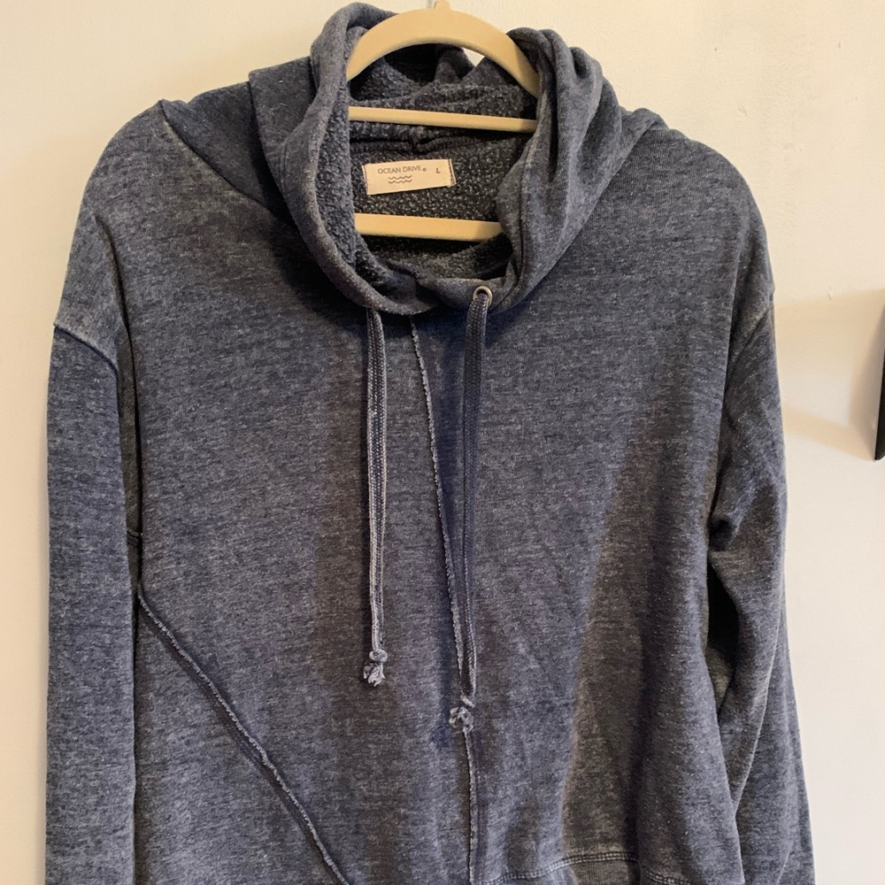 OCEAN DRIVE HOODIE